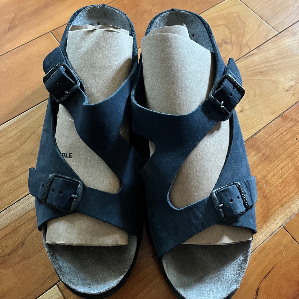 Mephisto navy sandals size 42